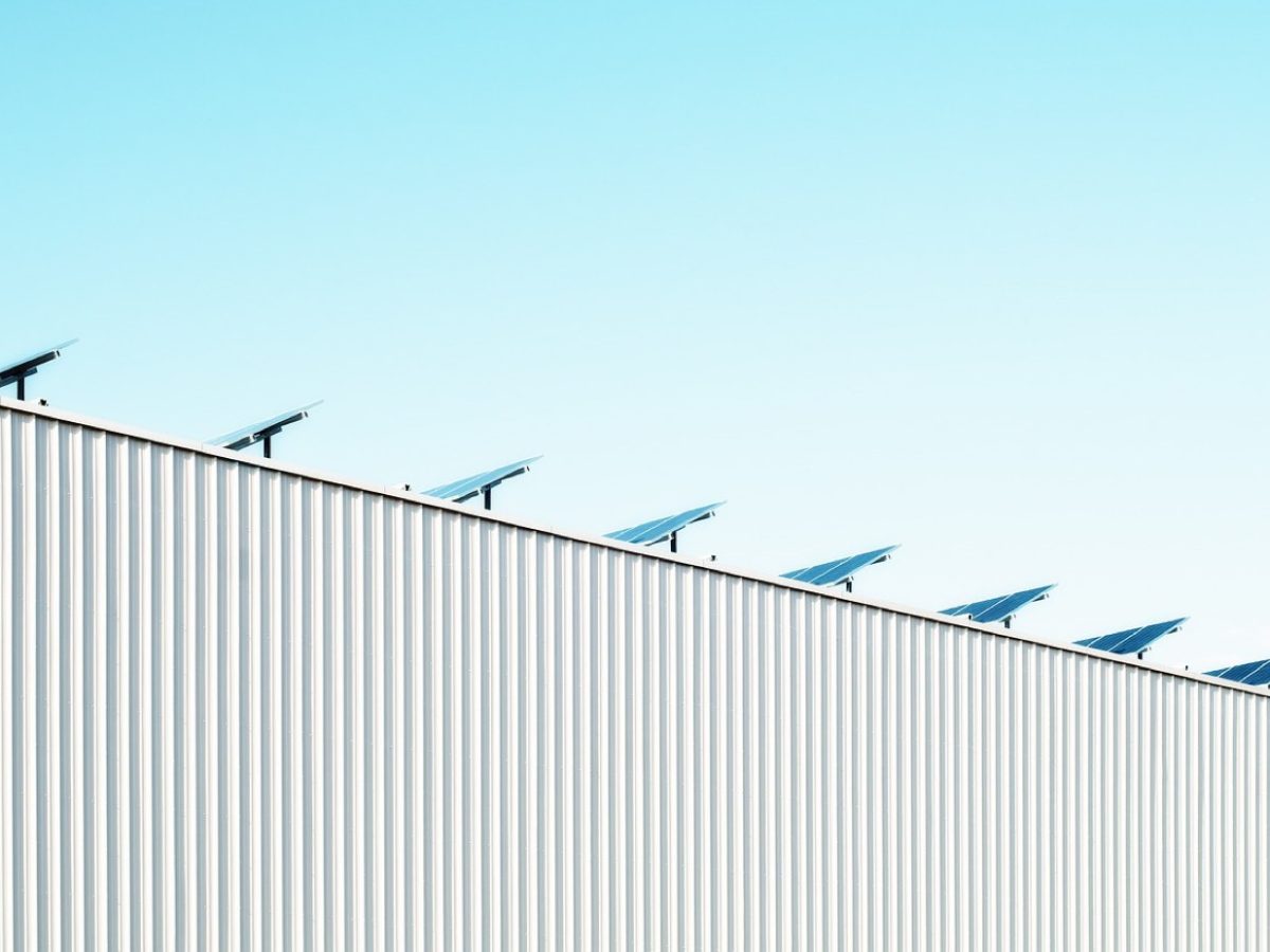 Choisir entre chauffe‑eau solaire (CESI) et thermodynamique