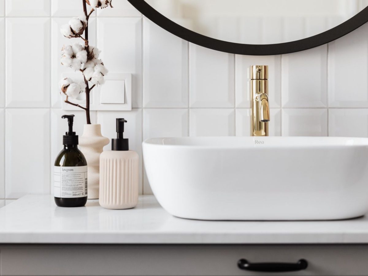 Installer une vasque de salle de bain et garantir l'étanchéité